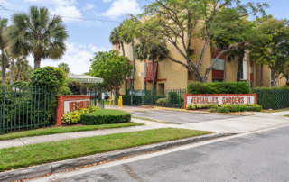 Versailles Gardens Condo II exterior